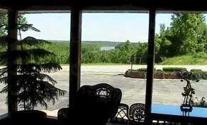 The Lake Hills Motel - Image 4