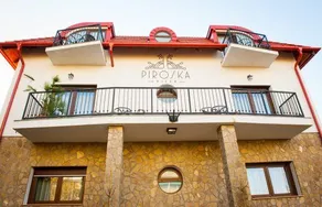 Piroska Villa - Image 4