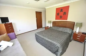 Castle Hill 60 Gil Furnished Apartment - Image 3