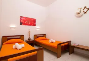 Evergreen Apartments - Image 5