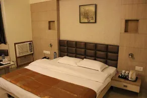Kanha International - Image 5