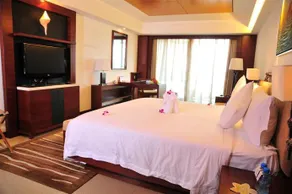 Marina Spa Hotel Sanya - Image 2