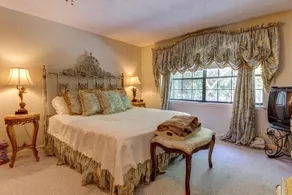 Azalea House - Image 4