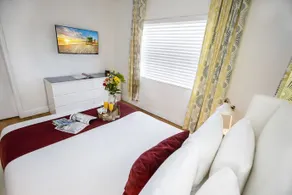 Beachside All Suites Hotel - Image 2