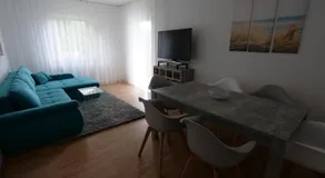 Lake View Apartments - Image 4