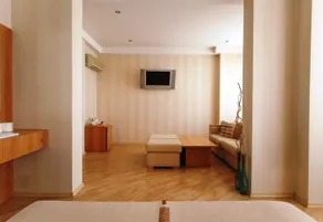 Luliaka Hotel - Image 3