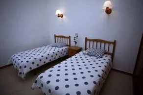 Apartamentos Reyes - Image 2