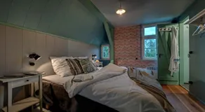 traumHaff denkmalgeschützter Amalienhof Sauna offener Kamin Hund - Image 3