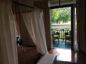 Holiday Thai - Image 5