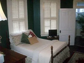 Historic Manse - Image 5