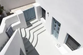 Santoniro Villas - Image 2