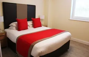 Hof Apts Bracknell - Image 2