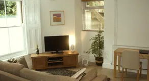 Number 10 Norwich - Image 4