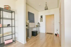 19 Floor With Views - Image 3