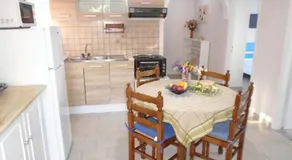 Sirios Apartments - Image 4