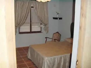 El Cobijo De La Reina - Image 4