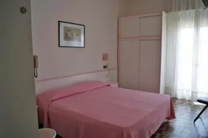 Hotel Rosy - Image 2