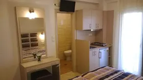 Gaia Studios & Apartments - Image 3