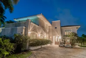 Villa Aqualina - Image 1