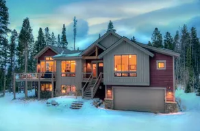 Lone Hand Lodge, Custom Private Home on Peak 7 With Outdoor Grill and Hot Tub - Image 1