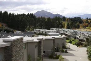 Distinction Wanaka Serviced Apartments - Image 2