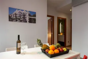 Augusta Apartments El Putget i Farro - Image 3