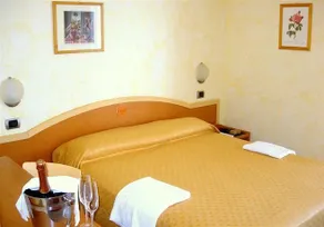La Perla - Image 3