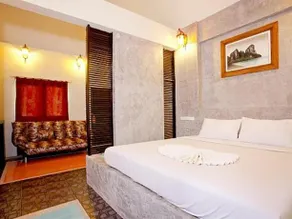 Krabi Beachfront Resort Deluxe Suite - Image 3