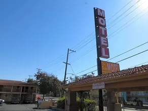 The Oaks Motel - Image 5