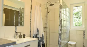 ACCENT IMMOBILIER Villa neuve wifi gratuit piscine - Image 5