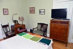 Merchant's Bank Bed & Breakfast - Image 5
