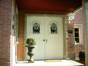 Hotel B&B Bredl In Der Villa Ballestrem - Image 2