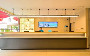 Hanting Express Zhenjiang Railway Station South Square - Image 3