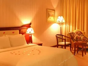 Golden Century Holiday Hotel - Image 3