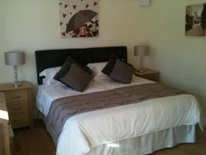 Woodpeckers Bed & Breakfast - Image 3