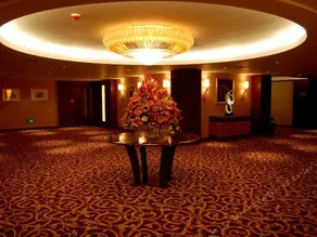 XinShun Hotel - Image 4