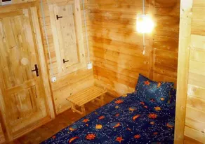 Elga's Punk Rock Hostel - Image 2