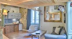 Lavender Circus Apartments - Image 3