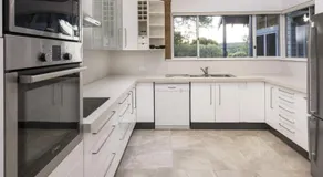 EeBee House - Image 3