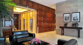 Ramada Plaza Gateway - Image 3