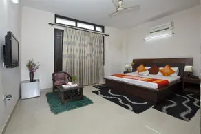 OYO Rooms Medanta III - Image 4