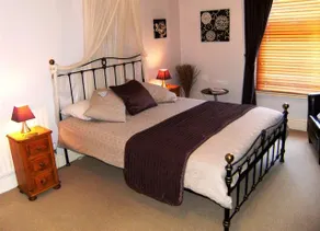 Bridge House Bed & Breakfast - Image 4