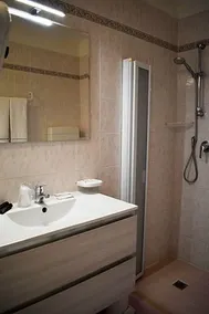 Hotel Edelweiss - Image 2