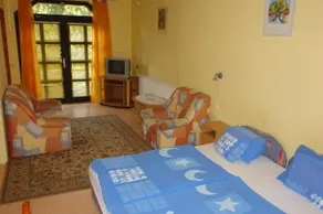 Aranyoroszlán Vendégház - Image 4