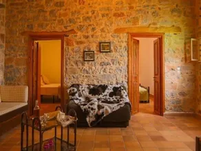 Greek House - Image 3