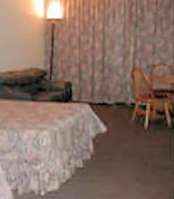Hotel Royalty - Image 3