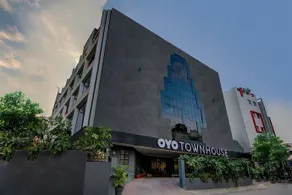OYO Townhouse 045 Red Hills Hyderabad - Image 3