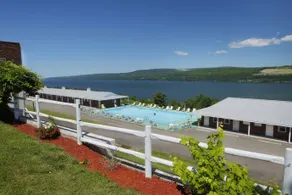 Glen Motor Inn - Image 1