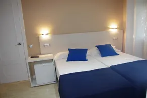 El Petit Bed & Breakfast - Image 5