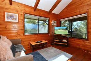 Caddyshack Cabin @ Kangaroo Valley Golf & Country Resort - Image 3